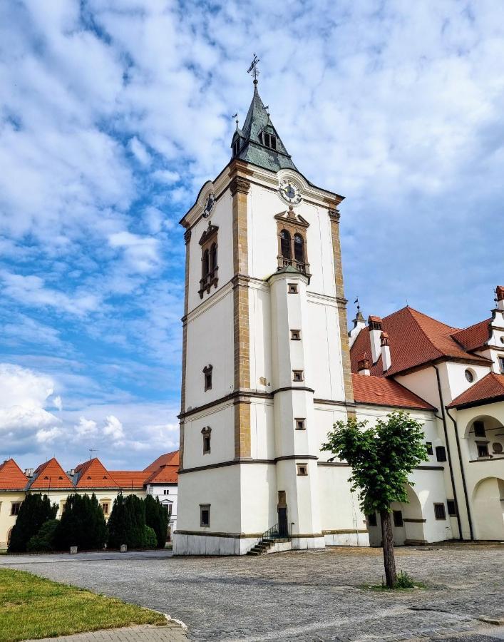 Apartment In A Historical House In The Center Of Levoča Екстериор снимка